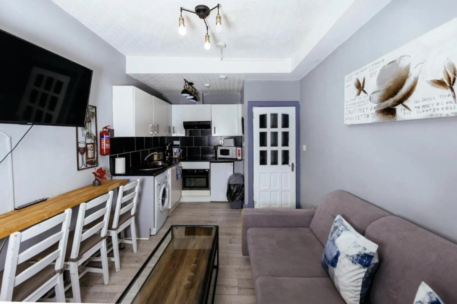 Cozy City Center Apt - Meadows 5! Apartment Edinburgh